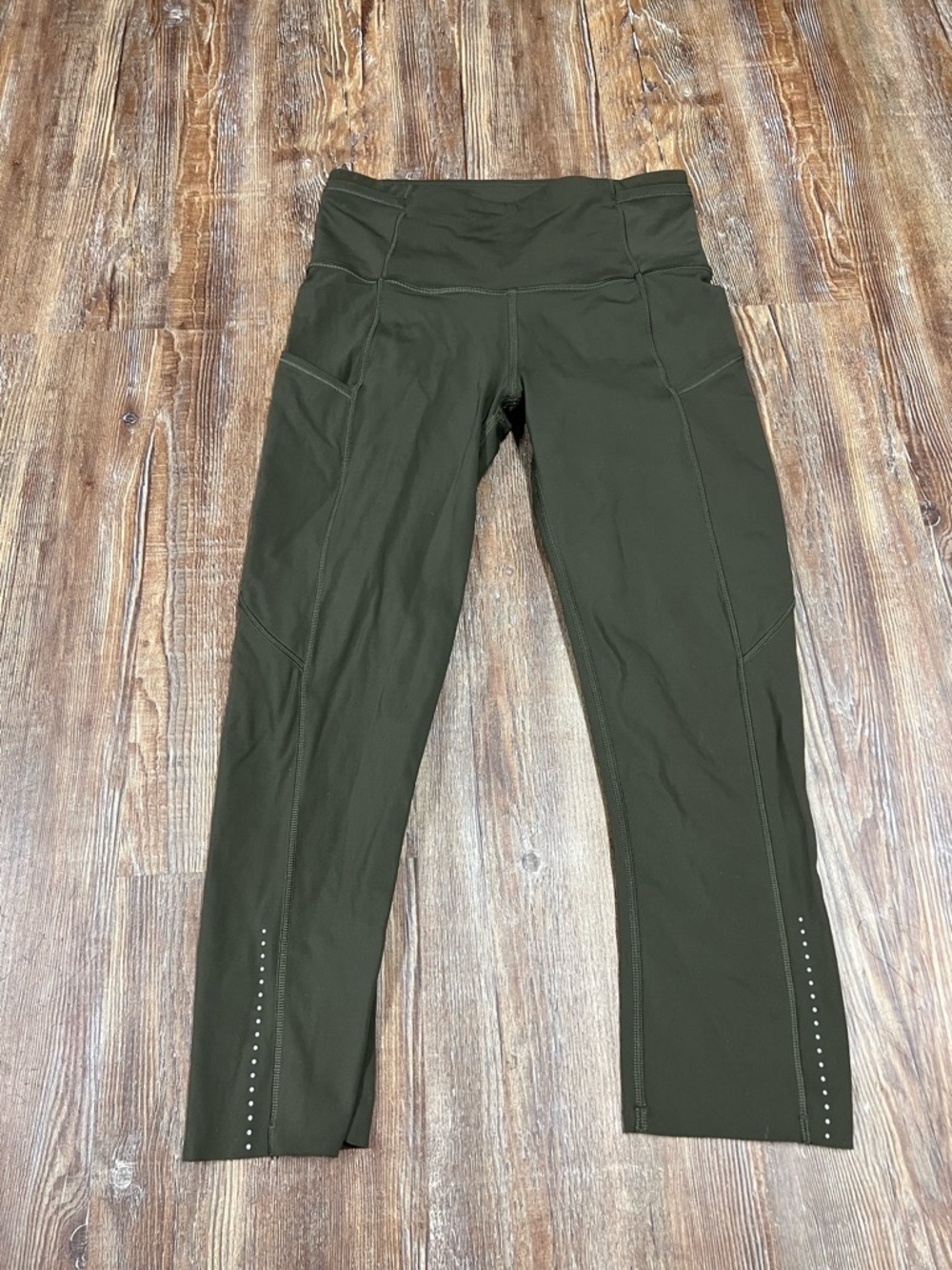 Lululemon dark green high-waisted capris